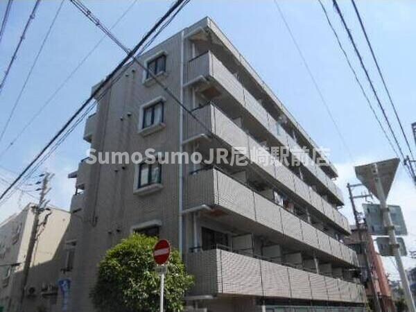 物件外観写真2　(落ち着いた雰囲気の外観です)