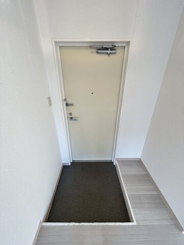 物件内観写真3　(毎日通る玄関はこちらです)