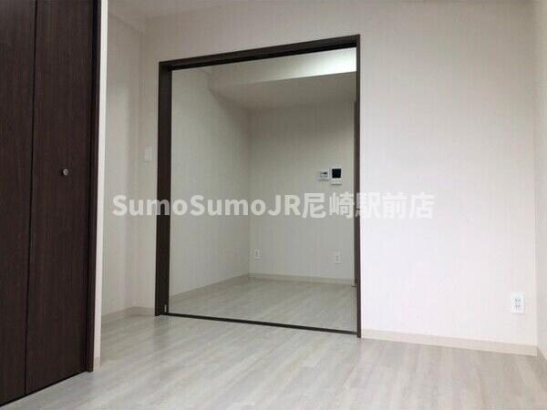 物件内観写真6　(居間です)