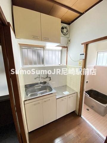 物件内観写真5　(お料理しやすいキッチンです)