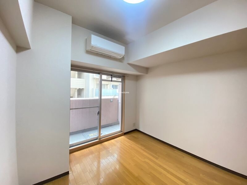 物件内観写真5　(使いやすい居間です)