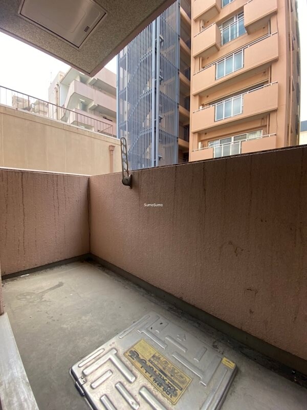 物件内観写真9　(バルコニーからの眺めを楽しみながら食事をしませんか)