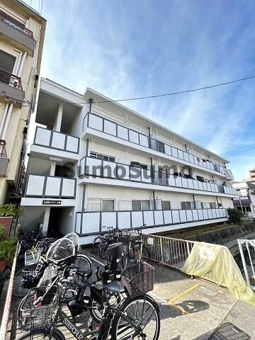 物件外観写真1　(きれいな外観です)