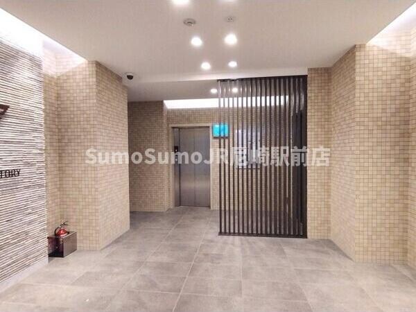 物件外観写真7　(ゆとりのあるロビーです)