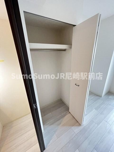 物件内観写真18　(ちょっとした収納スペースも充実しています)