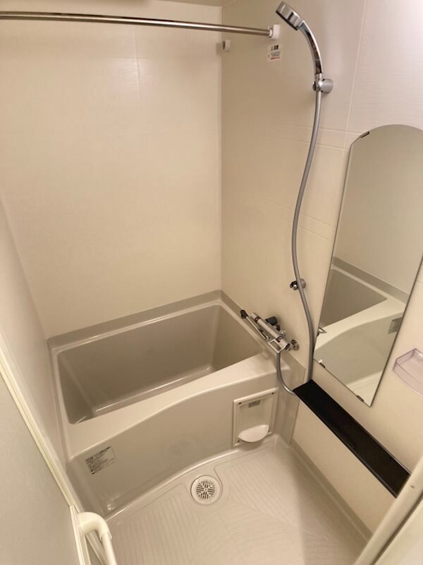 物件内観写真8　(日々の暮らしに欠かせないお風呂です)