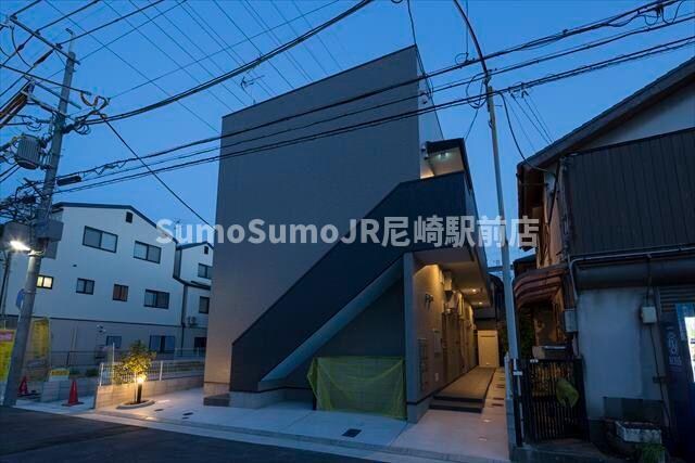 物件外観写真2　(外はこのようになっています)