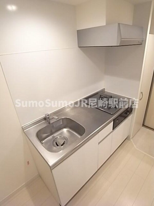 キッチン(コンパクトなキッチンで掃除もラクラク)