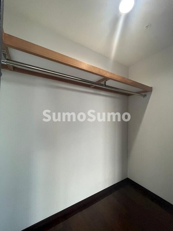 物件内観写真13　(ちょっとした収納スペースも充実しています)