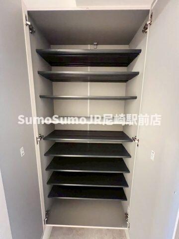 物件内観写真19　(収納スペース豊富です)