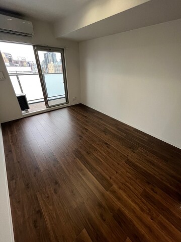 物件内観写真6　(リビングです)