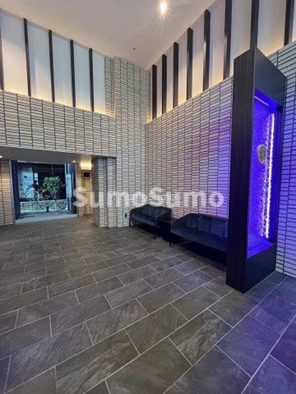 ロビー・ラウンジ(落ち着いたロビーです)