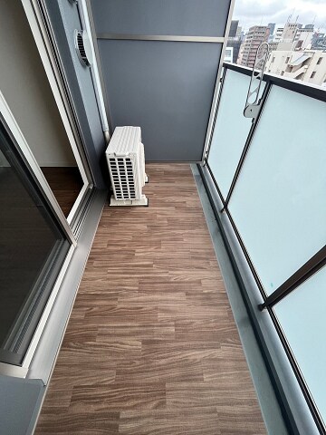 物件内観写真10　(バルコニーからの眺めを楽しみながら食事をしませんか)