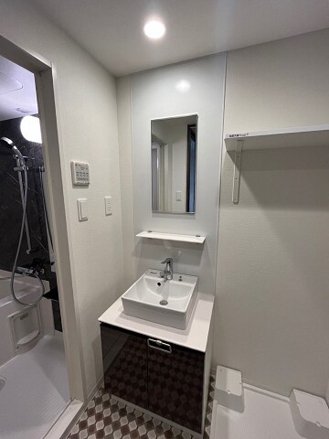 物件内観写真12　(スペースが確保できる洗面所です)