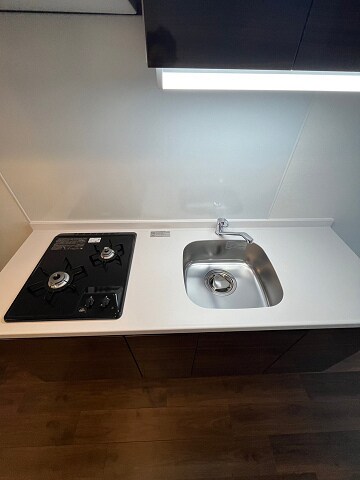 物件内観写真18　(コンパクトなキッチンで掃除もラクラク)