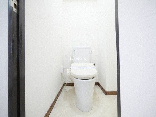 トイレ(シンプルで使いやすいトイレです)