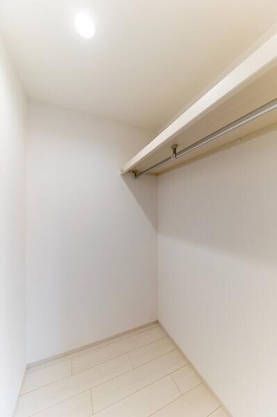 物件内観写真5　(ウォークインクローゼット )