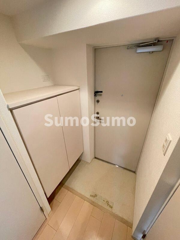 玄関(毎日通る玄関はこちらです)