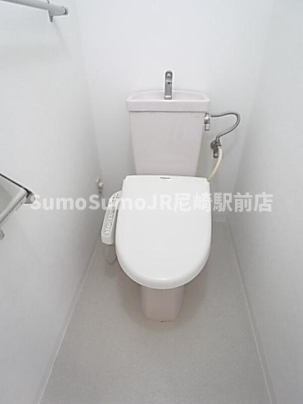 トイレ(コンパクトで使いやすいトイレです)