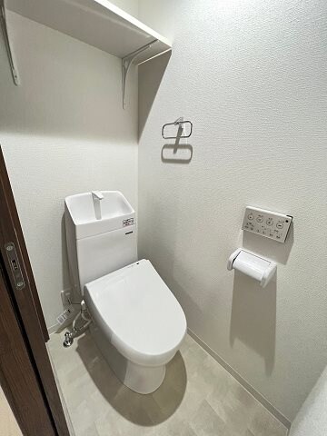 物件内観写真10　(コンパクトで使いやすいトイレです)