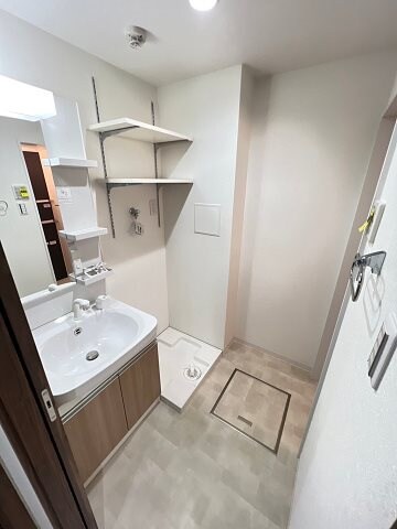 物件内観写真22　(コンパクトで使いやすい洗面所)