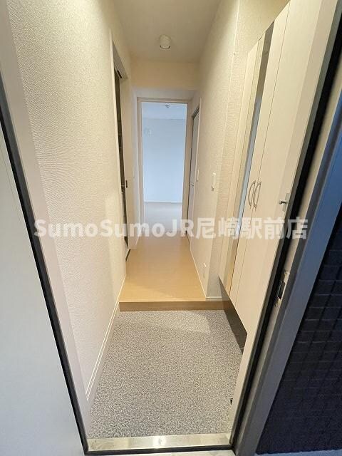 物件内観写真2　(きれいな玄関です)