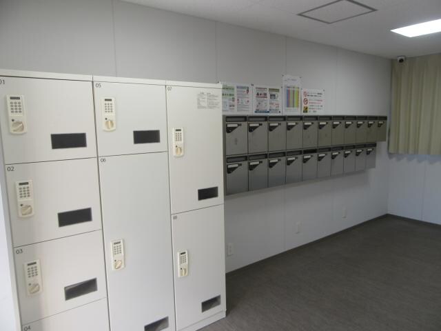 物件外観写真4　(酒豪ポスト、宅配ＢＯＸ)