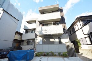 スル　ブリジャール外観写真