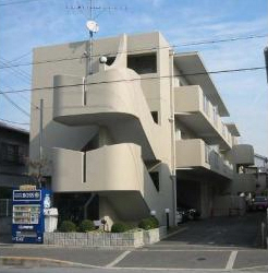 コート川西