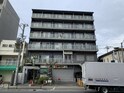 ドロメンスカセ三番館
