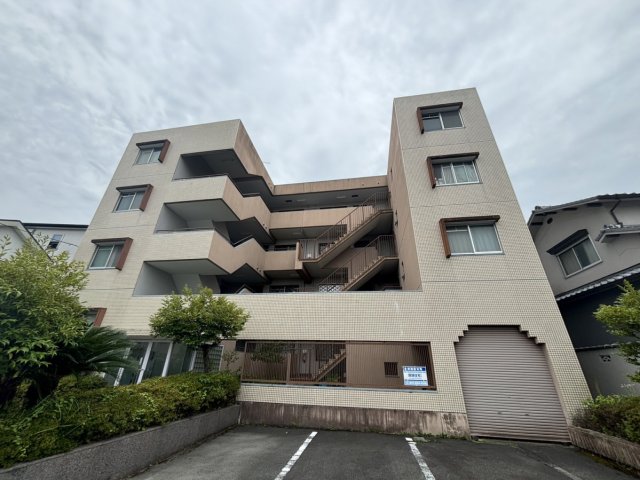 伸栄ハイツ