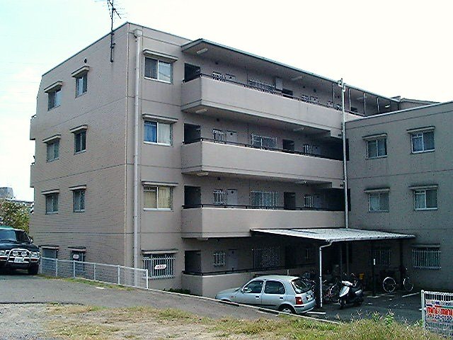シェリール河崎