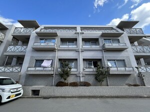 高槻聖ヶ丘グリーンハイツB棟外観写真