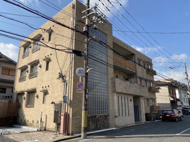 シャルル日吉台