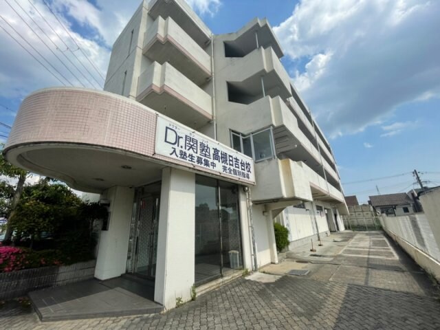 パレサンティールの物件外観写真