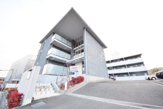 ラ・メゾン・リュミエール彩都の物件外観写真