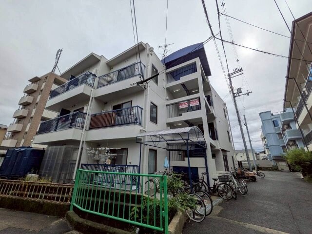 メゾンホワイトの物件外観写真