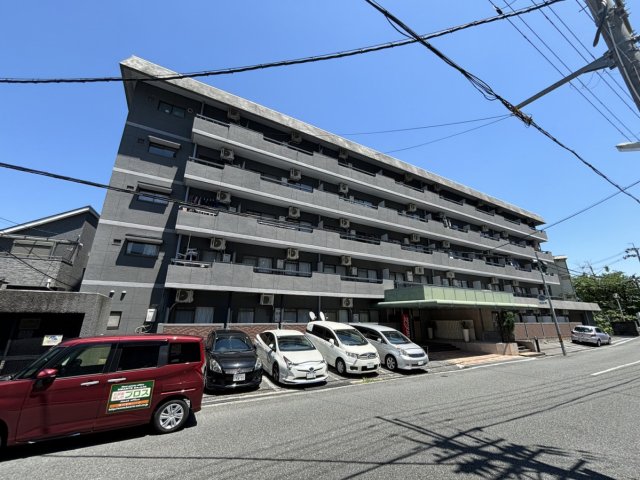 イーズ南春日丘