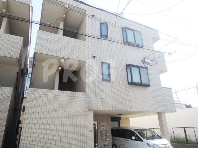 ファミーユ西館