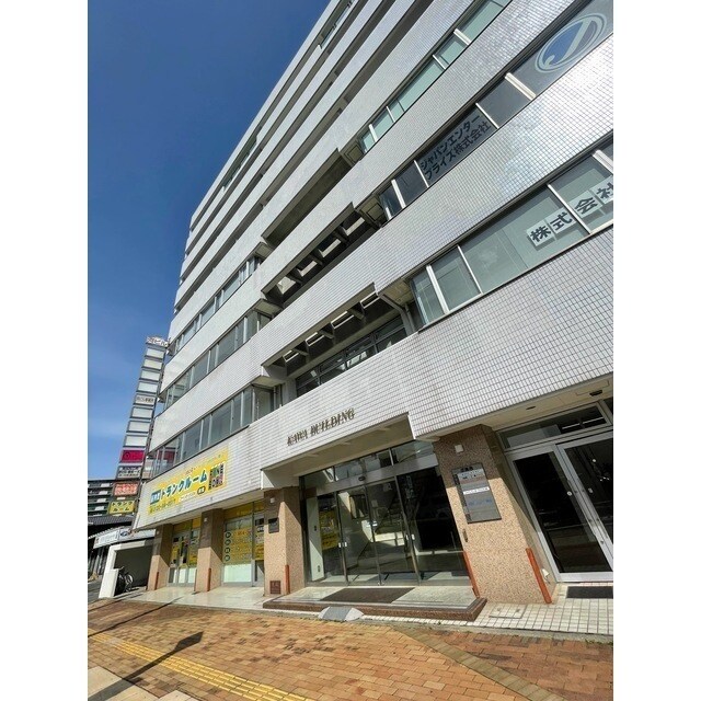 物件外観写真1　(建物外観画像)