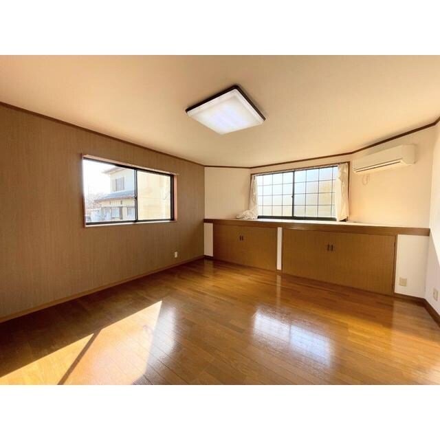 物件内観写真3　(角部屋で明るい間取り)