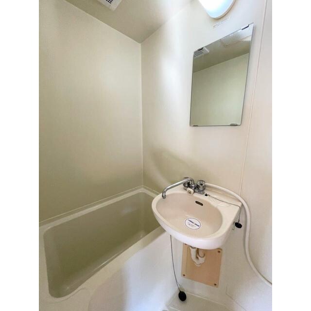 物件内観写真5　(バストイレ別♪)