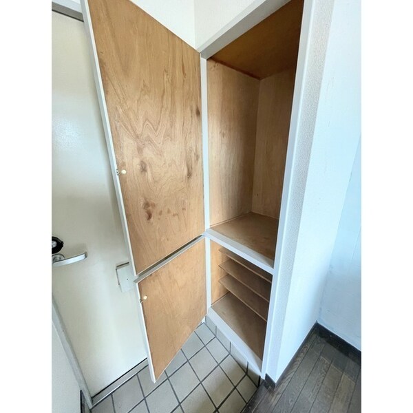 収納(下段は下駄箱です♪)