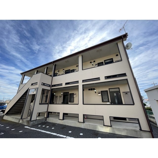 物件外観写真1　(建物外観画像)