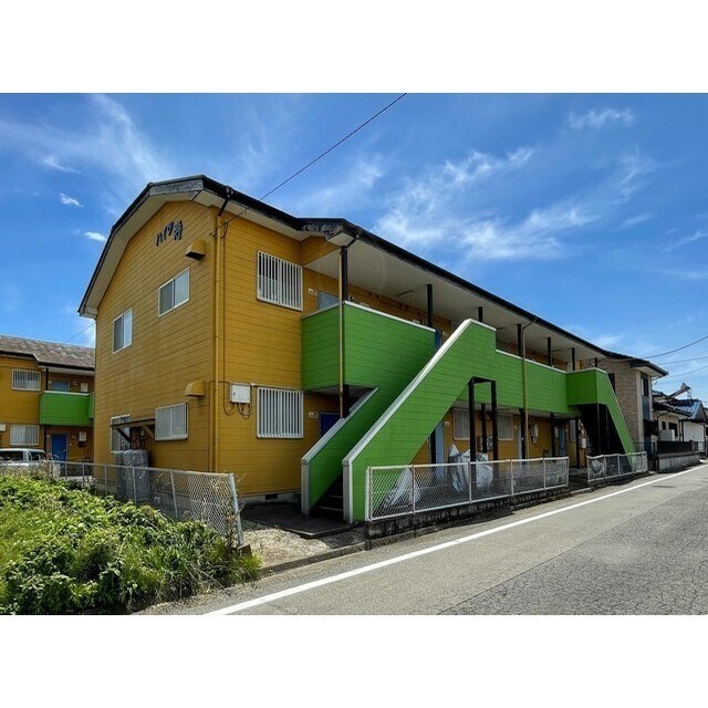 物件外観写真1　(建物外観画像)