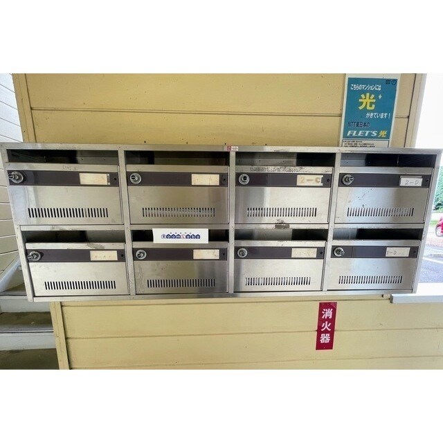 物件外観写真3　(集合ポスト画像)