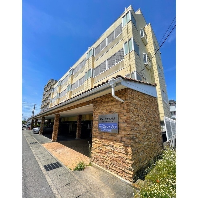 物件外観写真1　(建物外観画像)