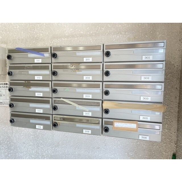 物件外観写真4　(集合ポスト画像)