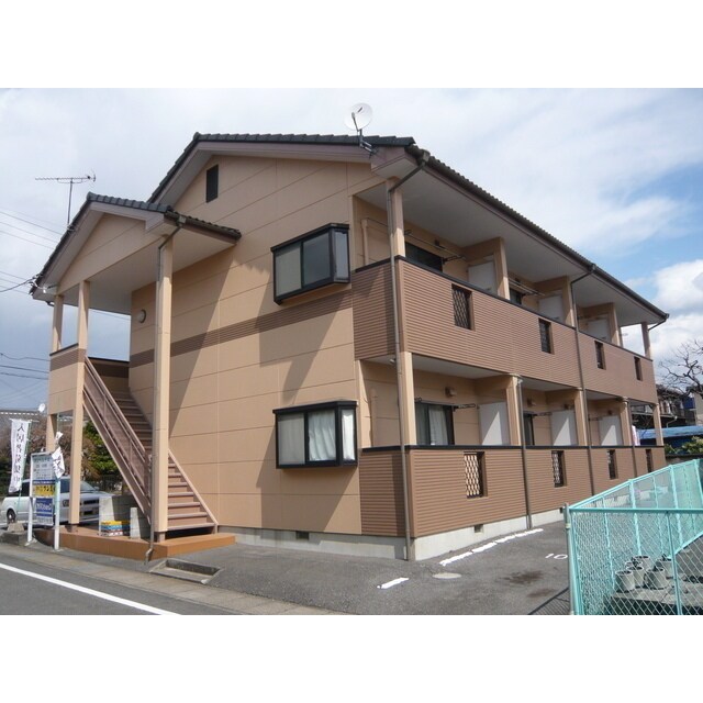 物件外観写真1　(建物外観画像)