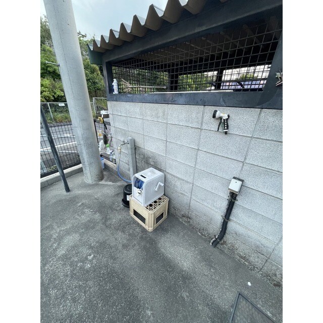 物件外観写真4　(洗車スペース)